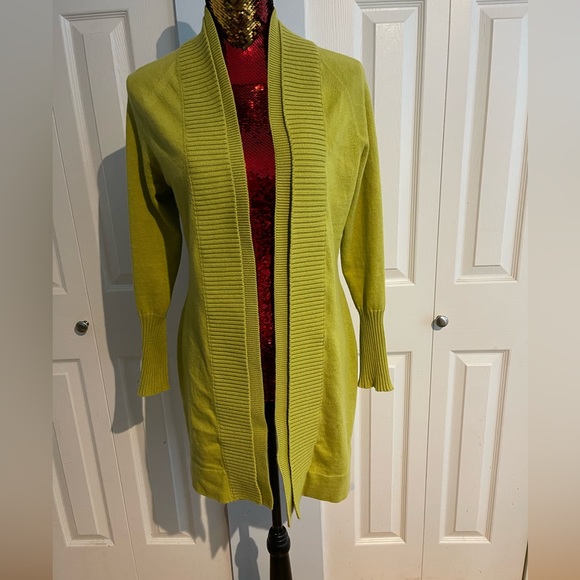 Cardigan - Picture 1 of 5